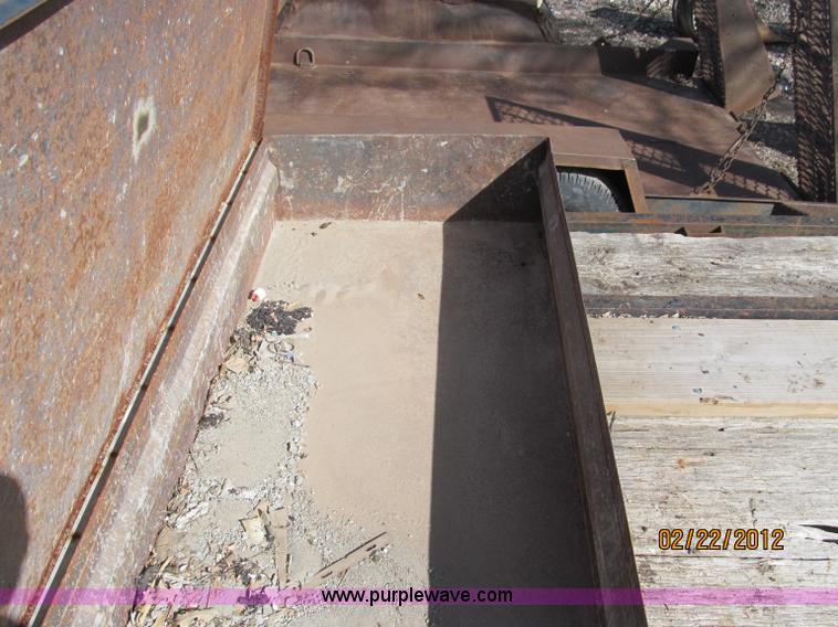 image for item B5103 1985 18' tandem axle flat bed trailer