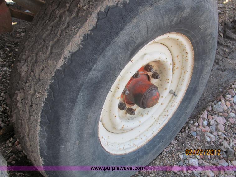 image for item B5103 1985 18' tandem axle flat bed trailer