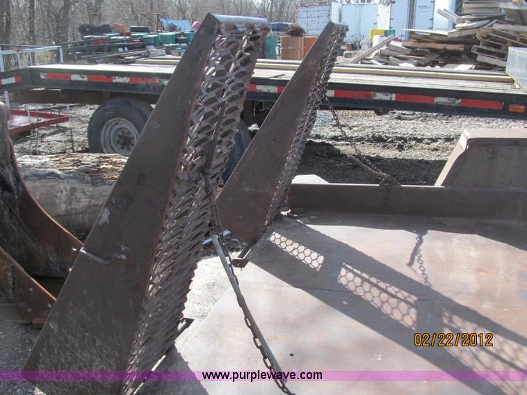 image for item B5104 1992 Towmaster T-6 PAN tandem axle trailer