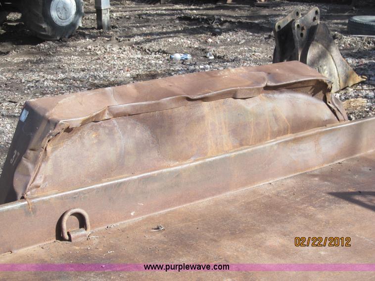 image for item B5104 1992 Towmaster T-6 PAN tandem axle trailer