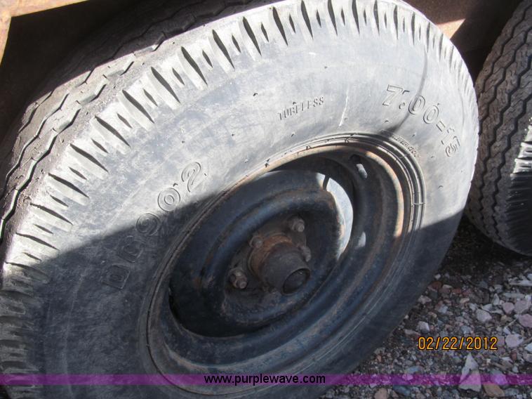 image for item B5104 1992 Towmaster T-6 PAN tandem axle trailer