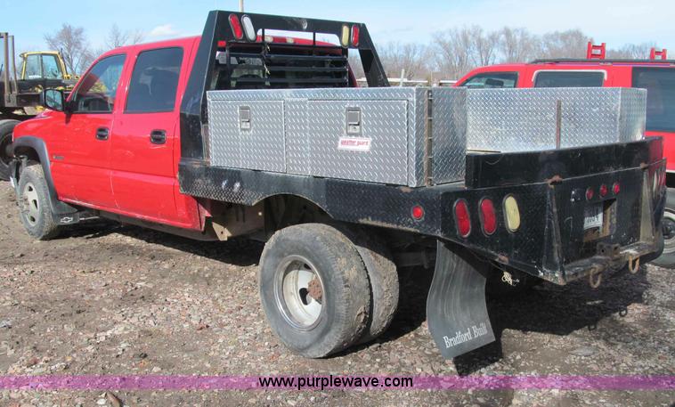 image for item B5105 2001 Chevrolet Silverado C3500 crew cab pickup truck
