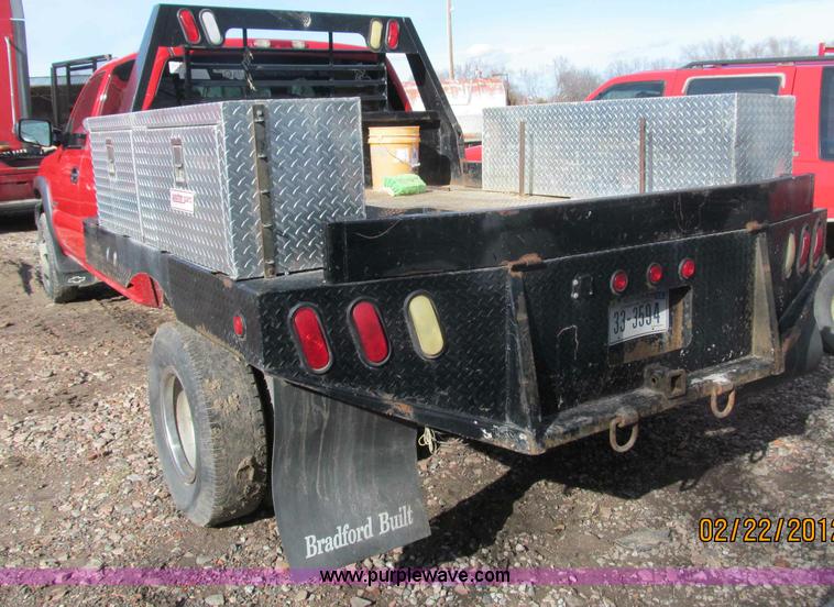 image for item B5105 2001 Chevrolet Silverado C3500 crew cab pickup truck