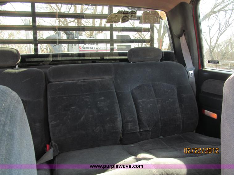 image for item B5105 2001 Chevrolet Silverado C3500 crew cab pickup truck