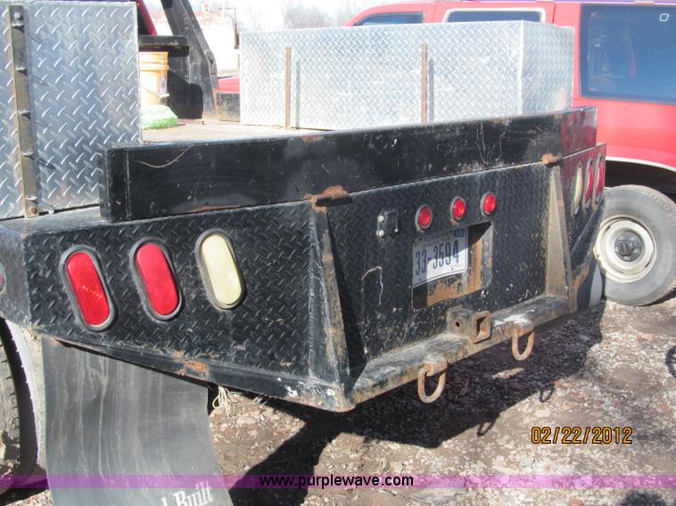 image for item B5105 2001 Chevrolet Silverado C3500 crew cab pickup truck