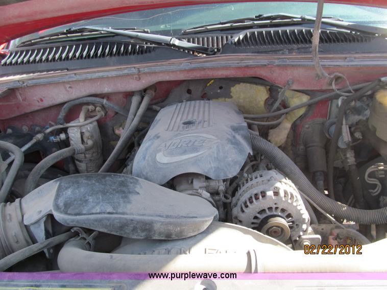 image for item B5105 2001 Chevrolet Silverado C3500 crew cab pickup truck