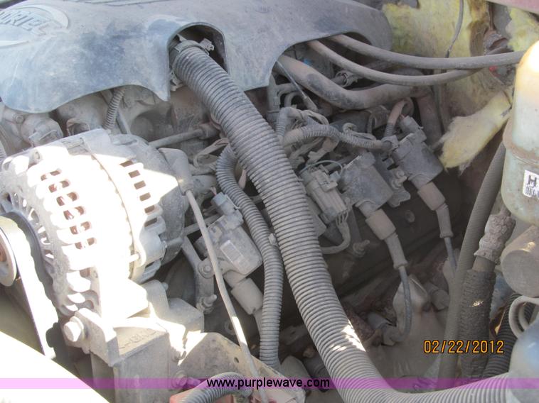 image for item B5105 2001 Chevrolet Silverado C3500 crew cab pickup truck