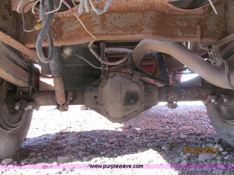 image for item B5105 2001 Chevrolet Silverado C3500 crew cab pickup truck