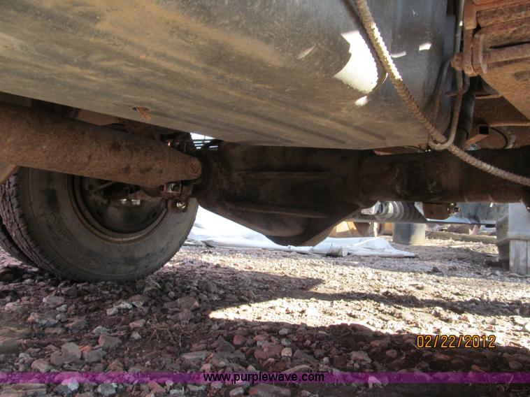 image for item B5105 2001 Chevrolet Silverado C3500 crew cab pickup truck