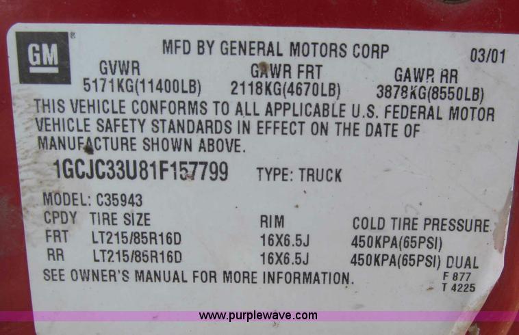 image for item B5105 2001 Chevrolet Silverado C3500 crew cab pickup truck