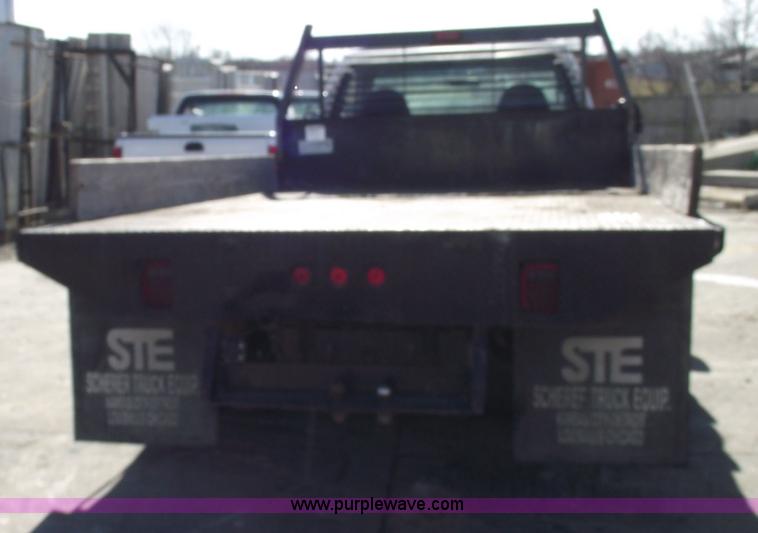 image for item B6138 2000 Ford F350 XL Super Duty flatbed pickup truck