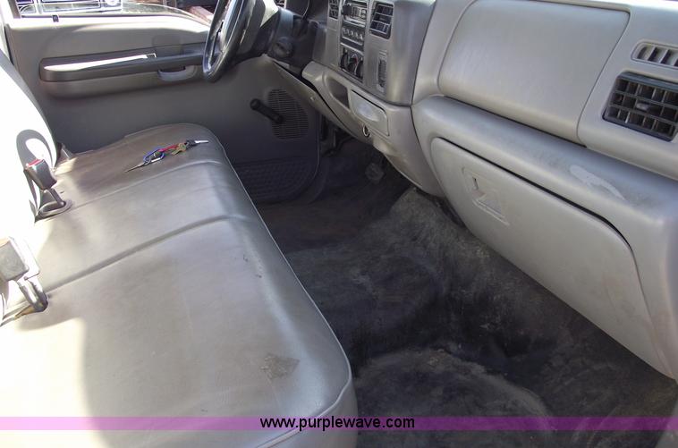 image for item B6138 2000 Ford F350 XL Super Duty flatbed pickup truck