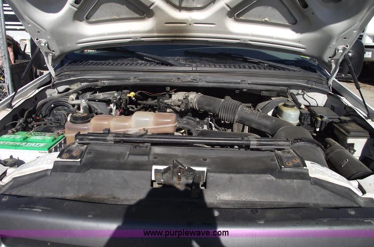 image for item B6138 2000 Ford F350 XL Super Duty flatbed pickup truck