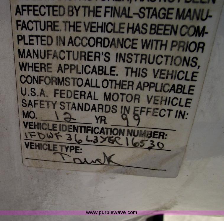 image for item B6138 2000 Ford F350 XL Super Duty flatbed pickup truck