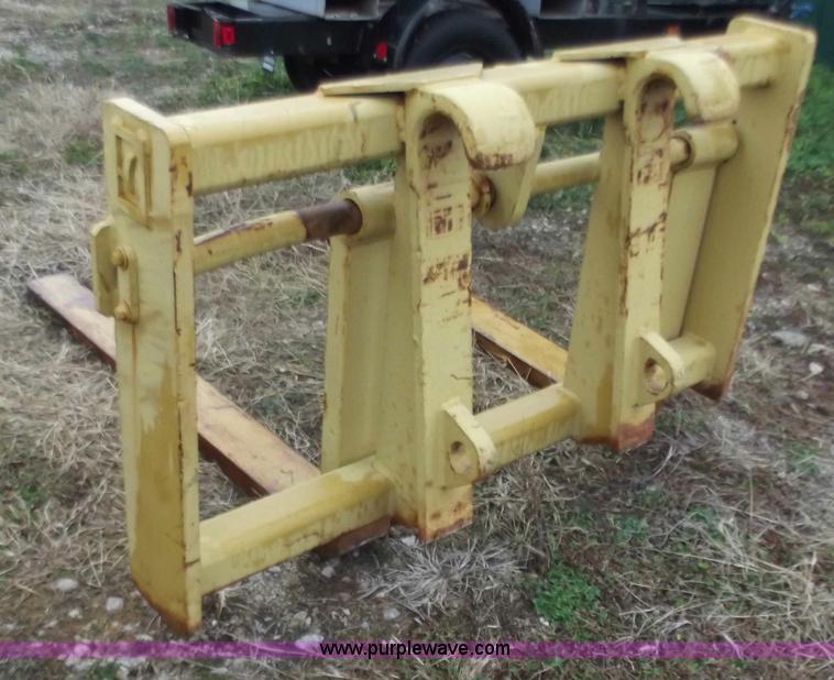 image for item B6223 Balderson 60" quick attach loader forks