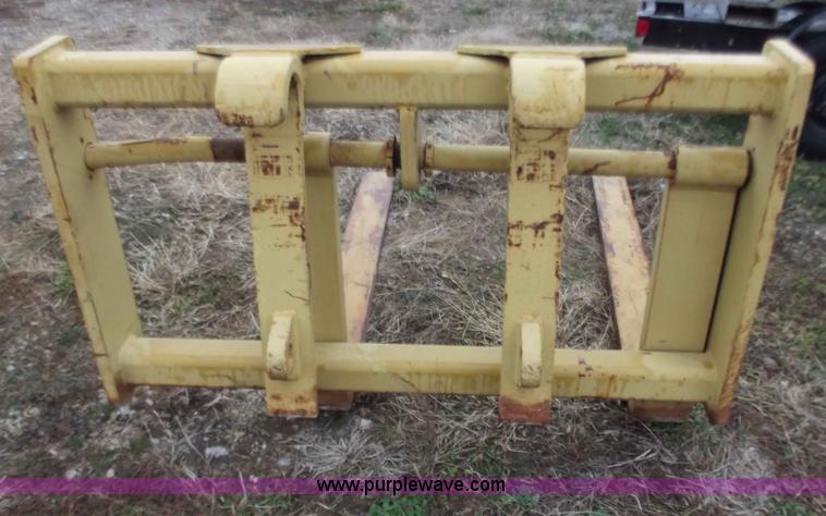 image for item B6223 Balderson 60" quick attach loader forks