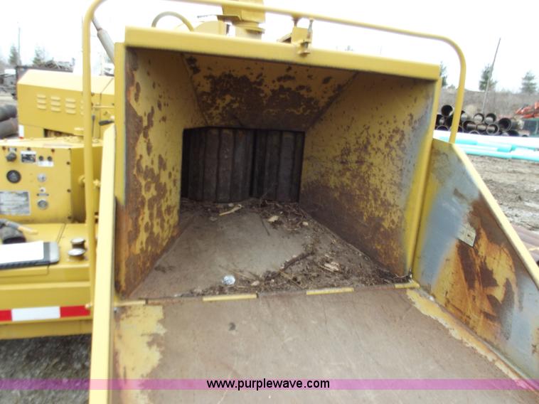 image for item B6230 Vermeer 1250BC wood chipper