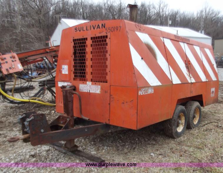image for item B6233 Sullivan D750QV towable air compressor