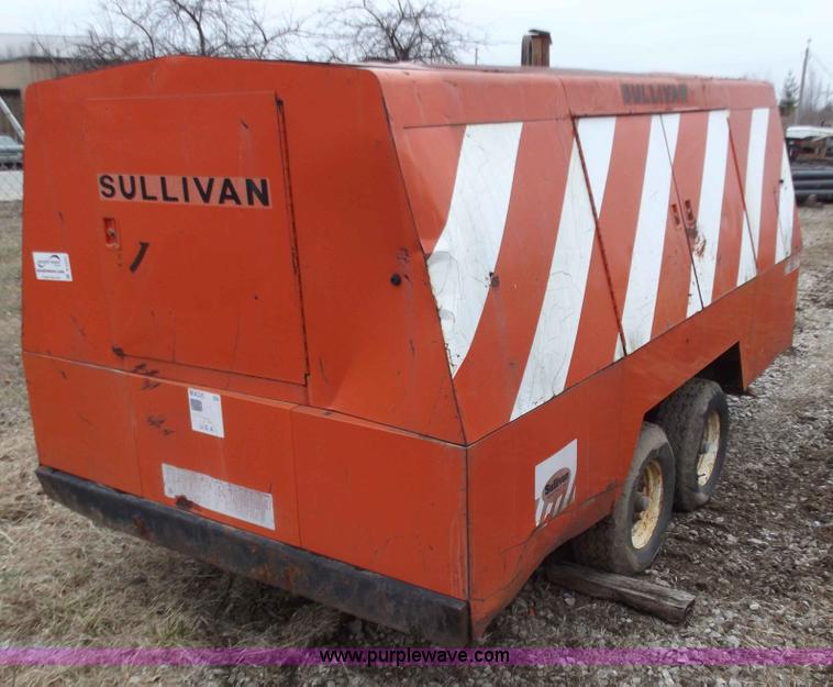 image for item B6233 Sullivan D750QV towable air compressor