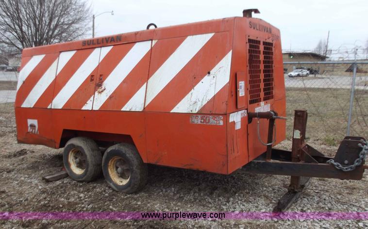 image for item B6233 Sullivan D750QV towable air compressor