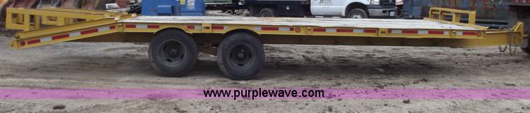 image for item B6236 1995 CZ 25' flatbed trailer