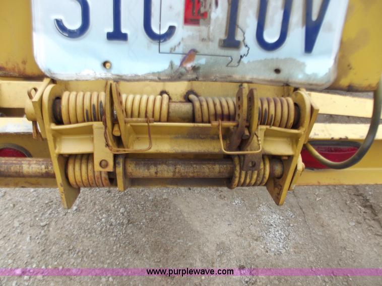 image for item B6236 1995 CZ 25' flatbed trailer