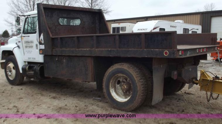 image for item B6237 1984 International 1954 dump truck
