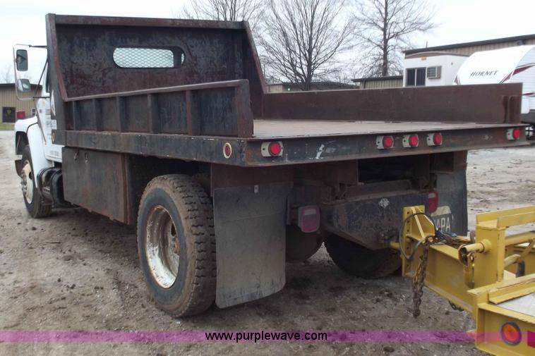image for item B6237 1984 International 1954 dump truck