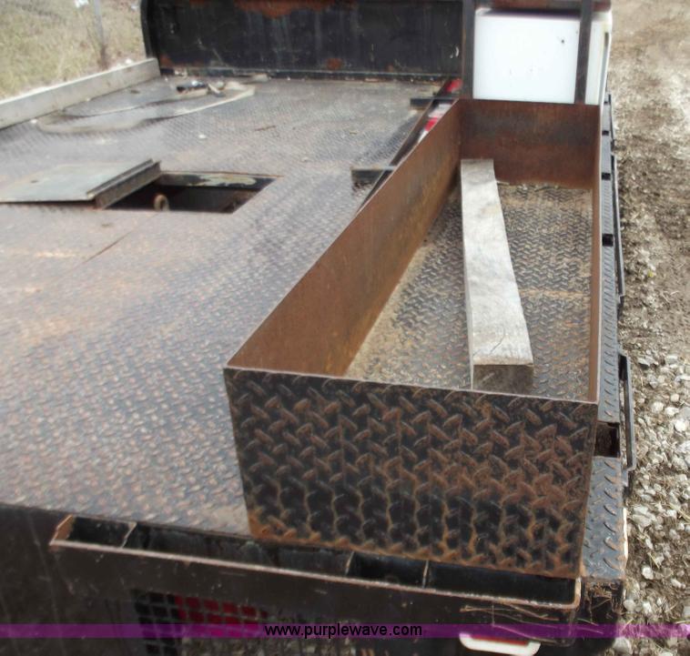 image for item B6239 Knapheide flatbed