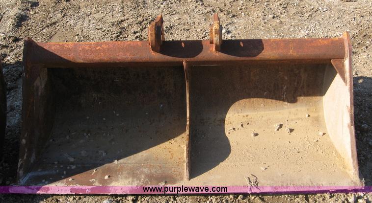 image for item C5980 60" bucket