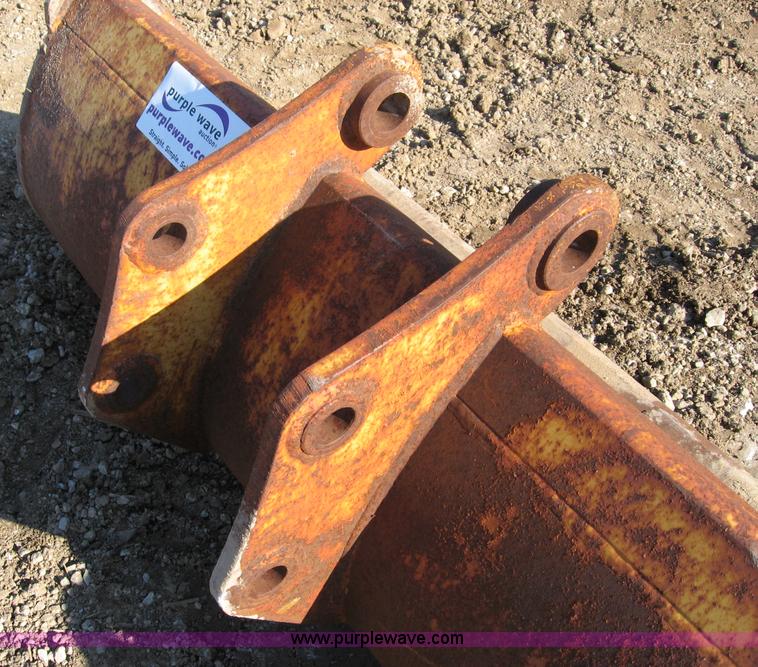 image for item C5980 60" bucket