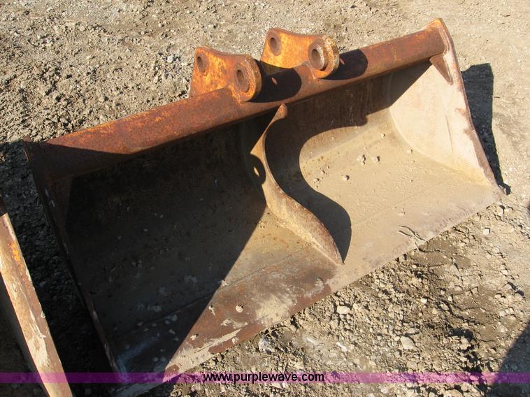 image for item C5980 60" bucket