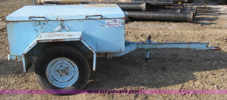 image for item C5986 Tapping utility trailer