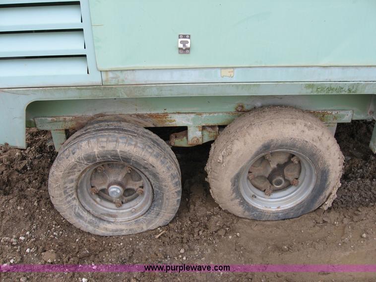 image for item C5992 Sullair 750CFM air compressor