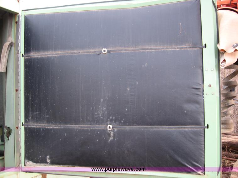 image for item C5992 Sullair 750CFM air compressor