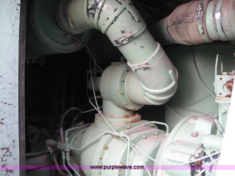 image for item C5992 Sullair 750CFM air compressor