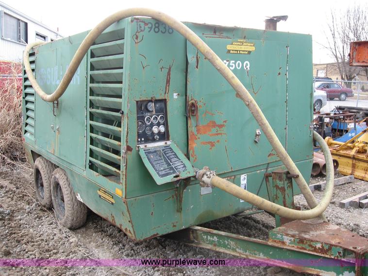 image for item C5993 Sullair 750CFM air compressor