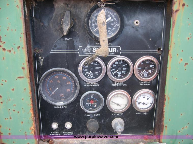 image for item C5993 Sullair 750CFM air compressor