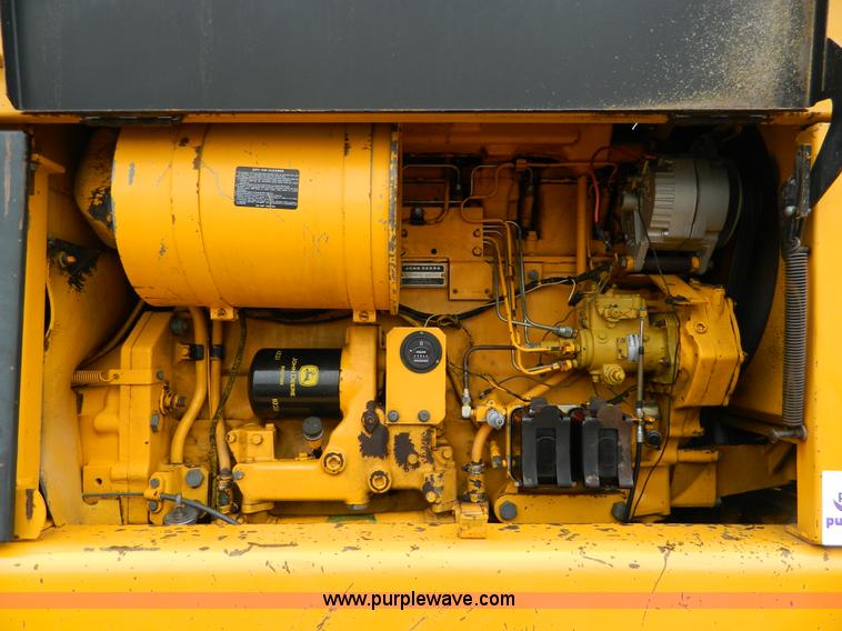 image for item D8767 1984 John Deere 772A motor grader