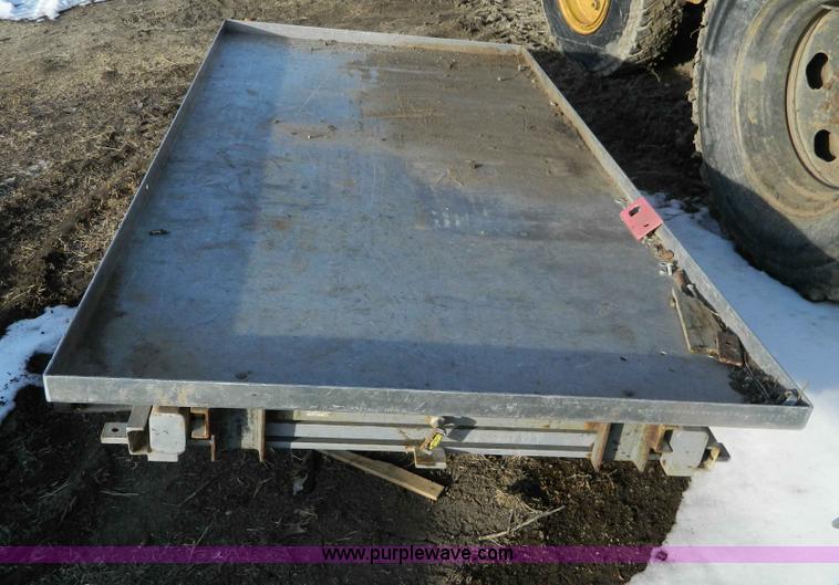 image for item E9384 Fleetwest service bed