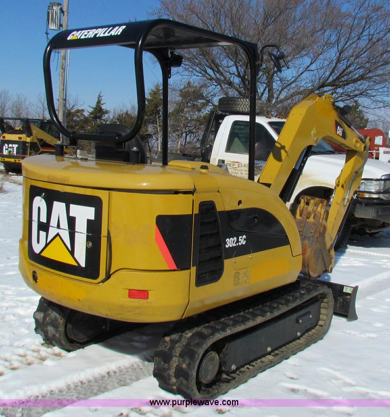 image for item I9536 2010 Caterpillar 302.5C mini excavator