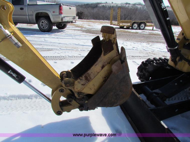 image for item I9536 2010 Caterpillar 302.5C mini excavator
