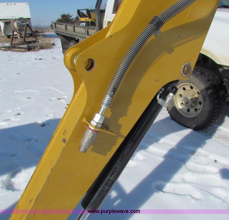 image for item I9536 2010 Caterpillar 302.5C mini excavator