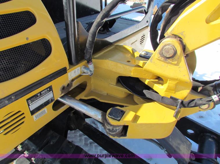 image for item I9536 2010 Caterpillar 302.5C mini excavator