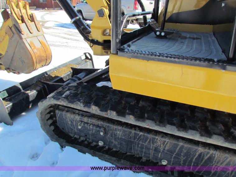 image for item I9536 2010 Caterpillar 302.5C mini excavator