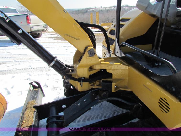 image for item I9536 2010 Caterpillar 302.5C mini excavator