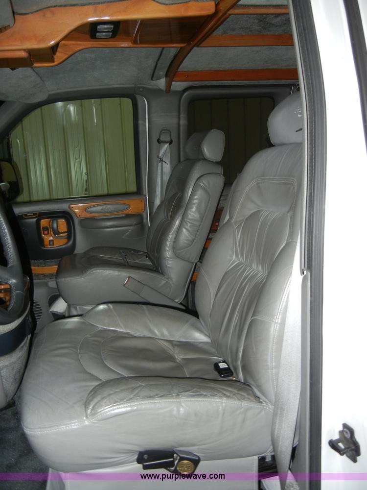 image for item C4080 1998 GMC Savana G1500 Platinum van