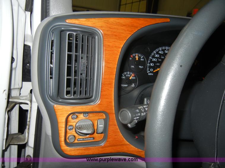 image for item C4080 1998 GMC Savana G1500 Platinum van