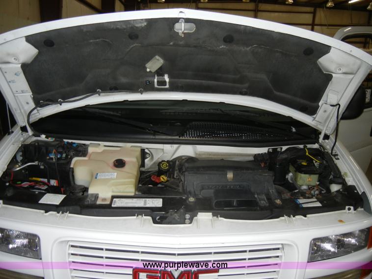 image for item C4080 1998 GMC Savana G1500 Platinum van