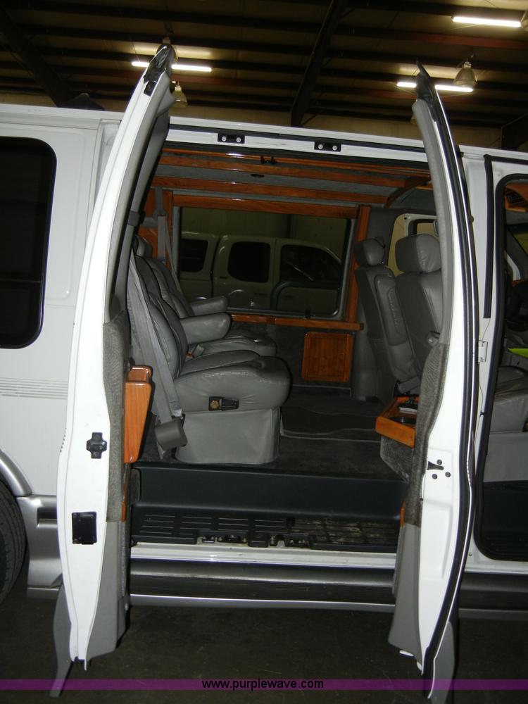 image for item C4080 1998 GMC Savana G1500 Platinum van